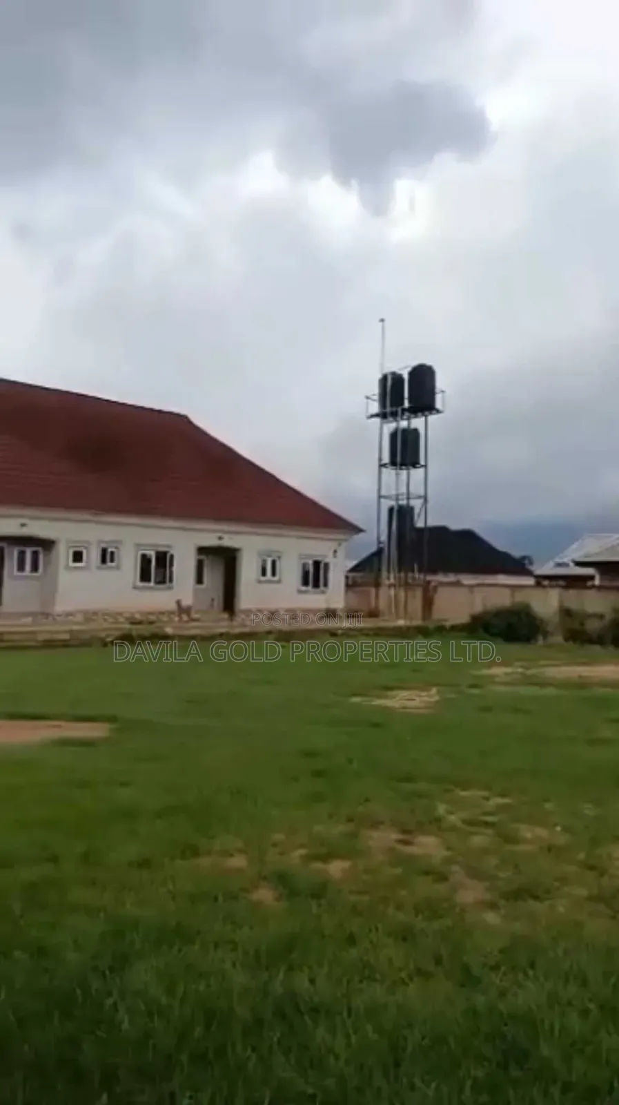 5bdrm Block of Flats in Benin City for sale in Benin City