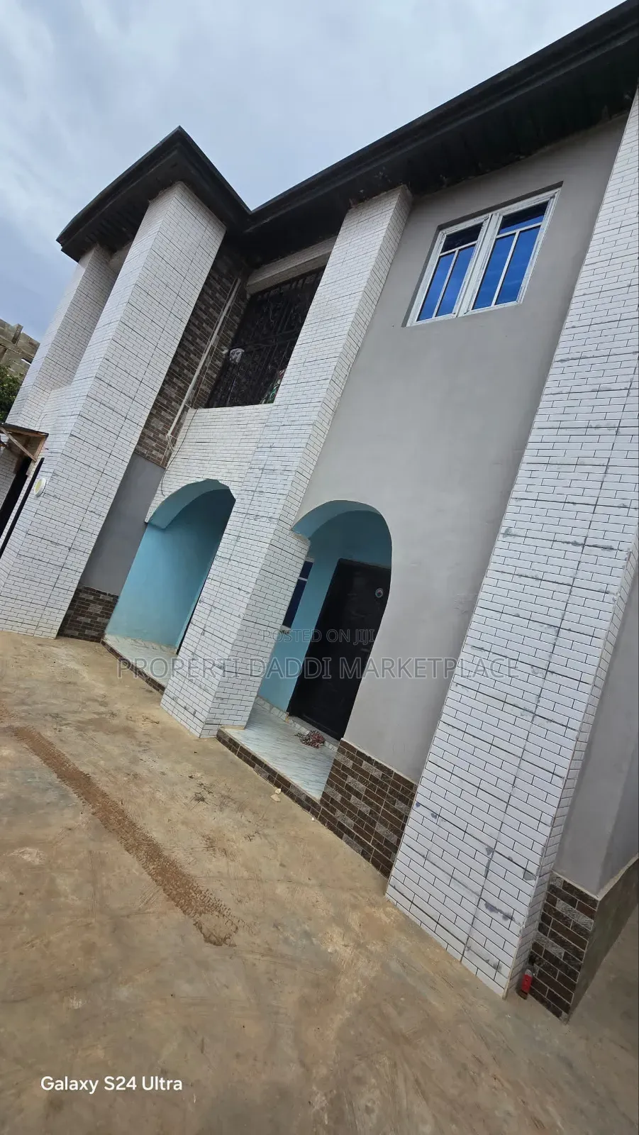 3bdrm Block of Flats in Ayobo for sale in Ayobo