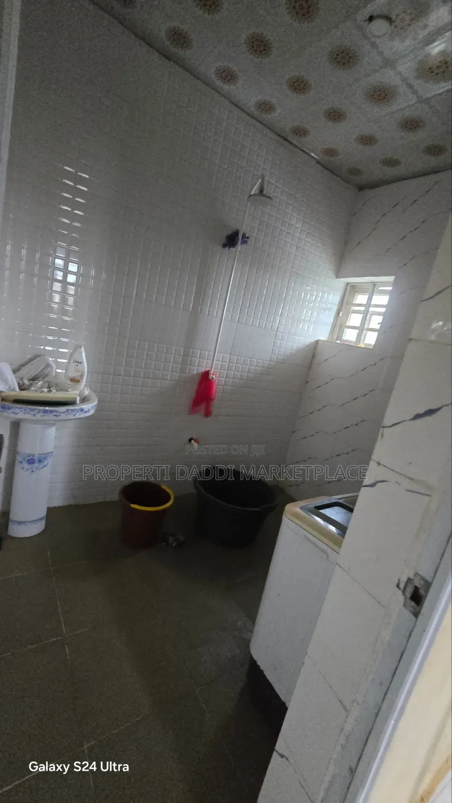 3bdrm Block of Flats in Ayobo for sale in Ayobo
