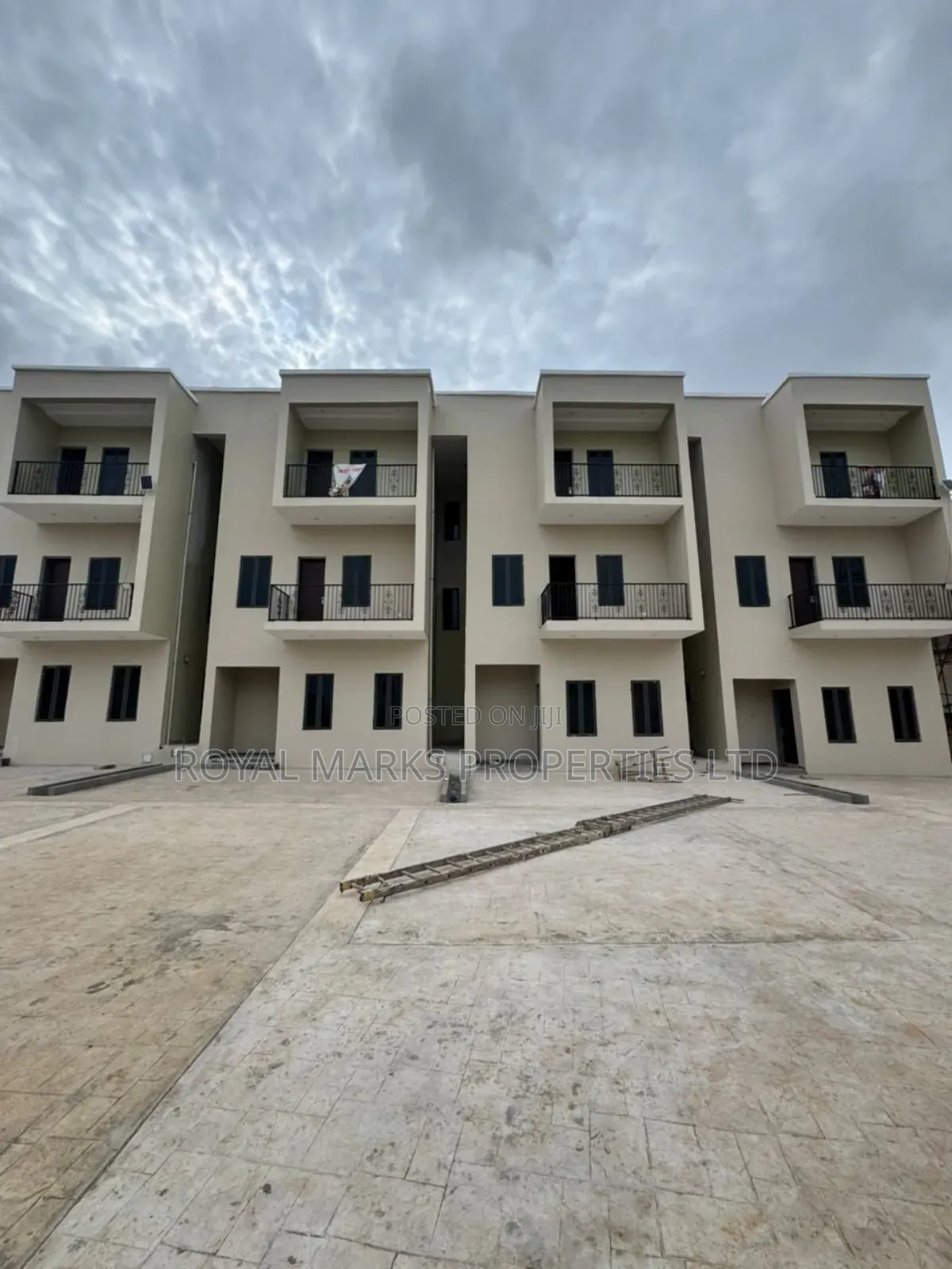 4bdrm Duplex in Mabushi for rent in Mabushi