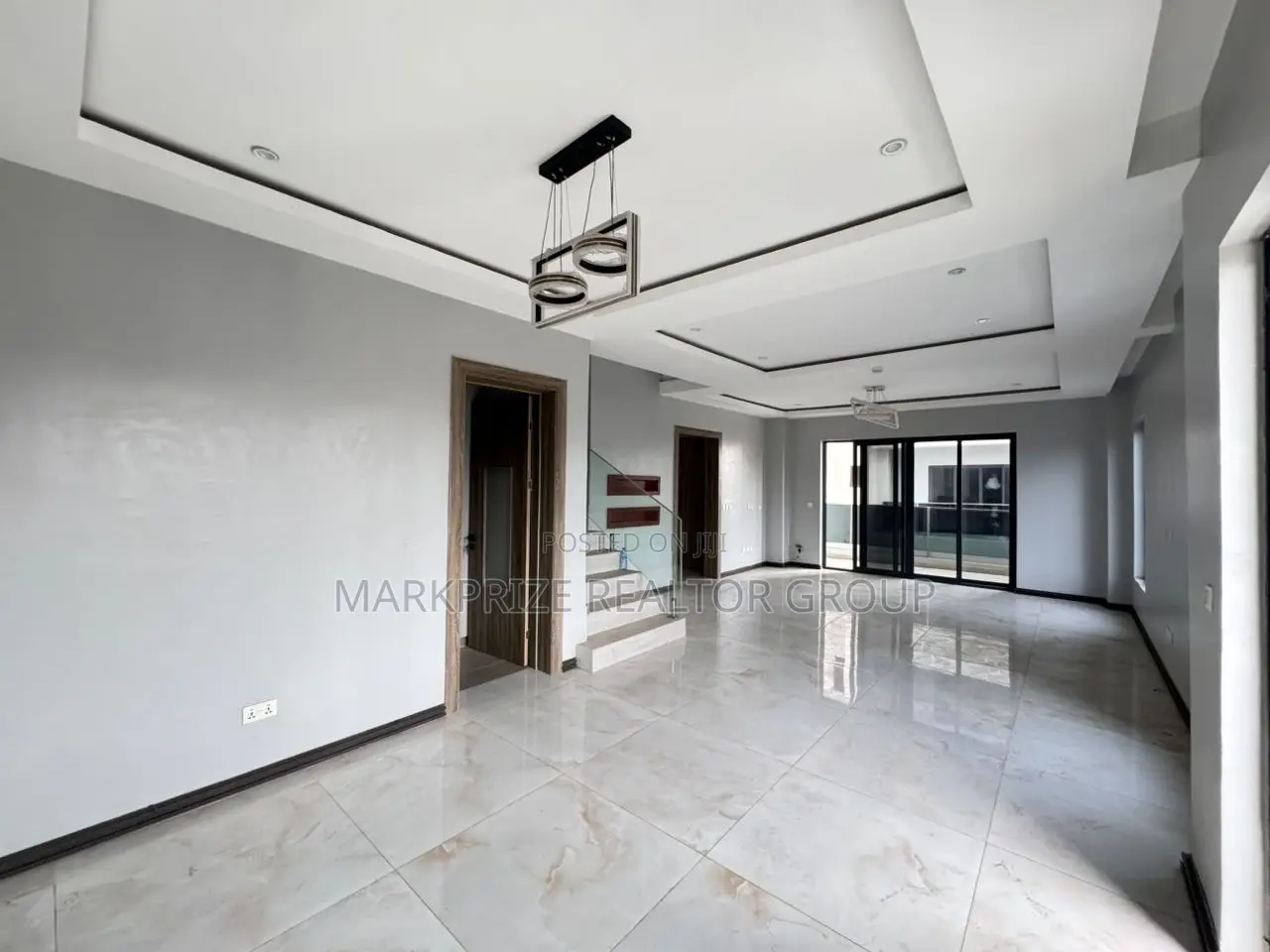 4bdrm Maisonette in Lekki Phase 1 Lagos for sale in Lekki Phase 1