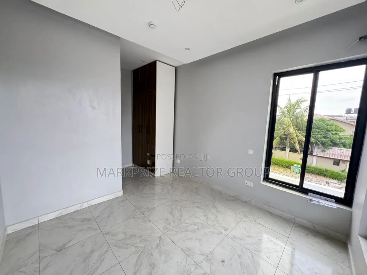 4bdrm Maisonette in Lekki Phase 1 Lagos for sale in Lekki Phase 1