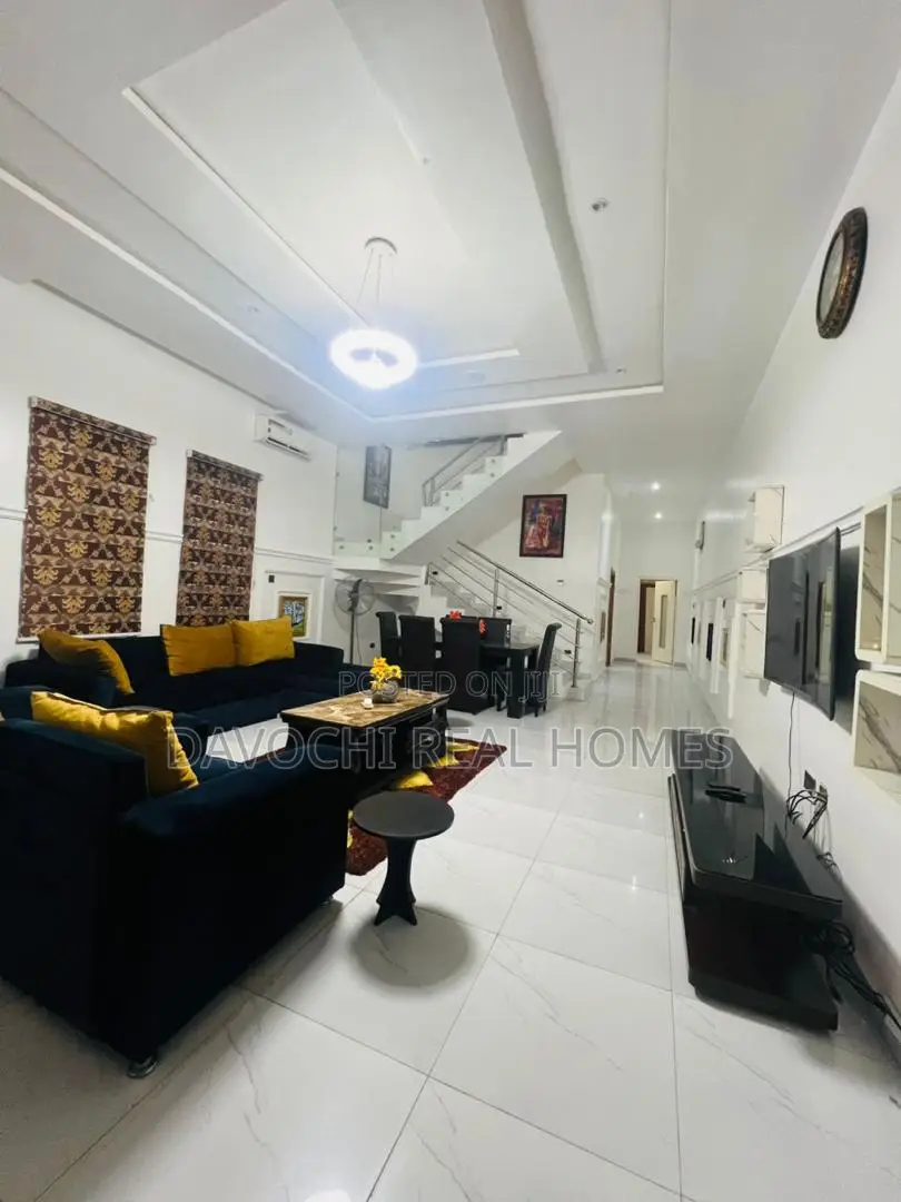 Furnished 4bdrm Duplex in Chevron for rent in Chevron