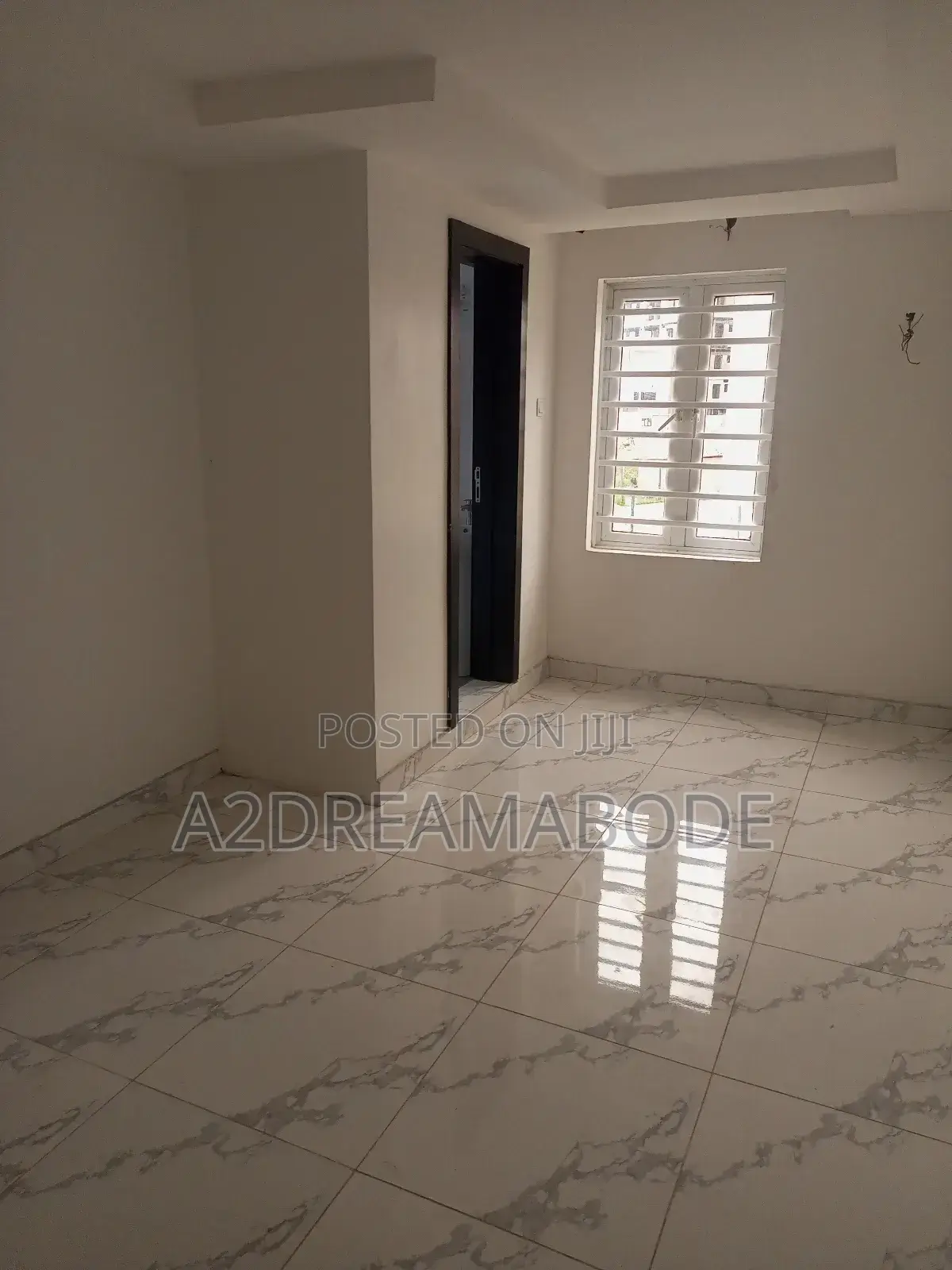 3bdrm Apartment in Olaleye New Town, Surulere for sale in Surulere
