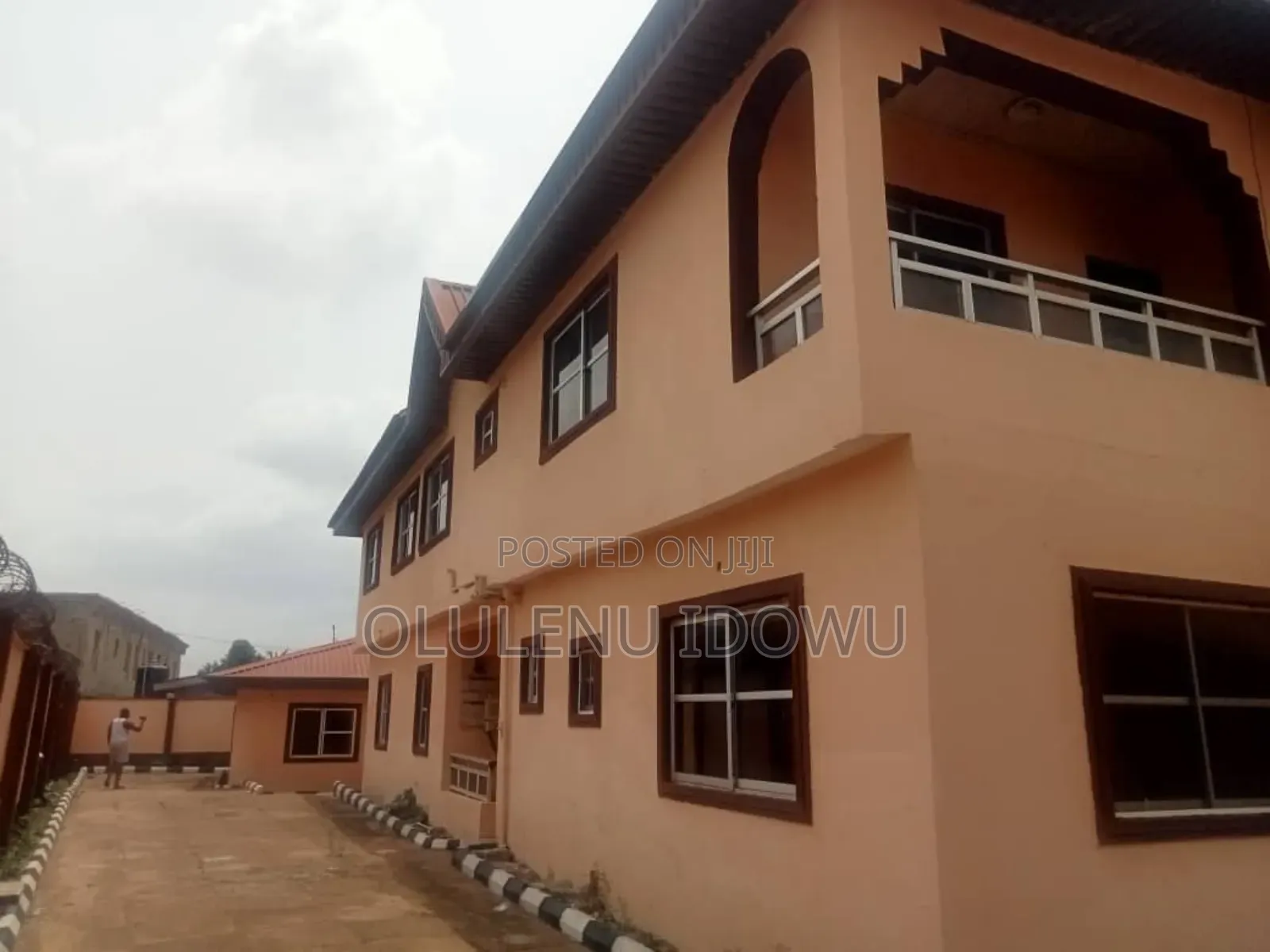 Furnished 3bdrm Block of Flats in Alimosho for sale in Alimosho