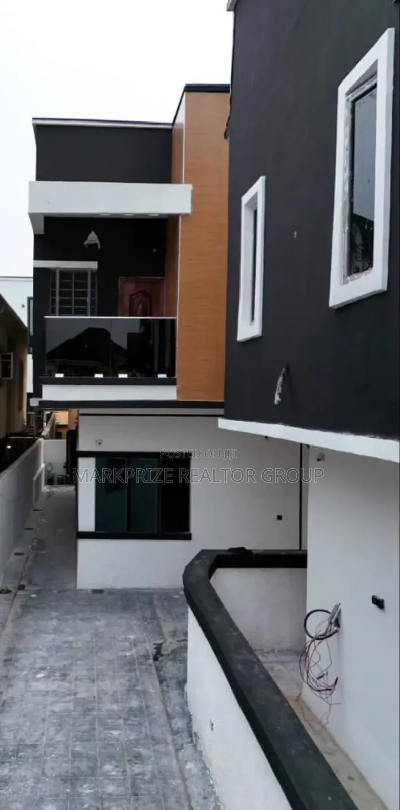 4bdrm Duplex in Chevron Lekki Lagos for sale in Chevron