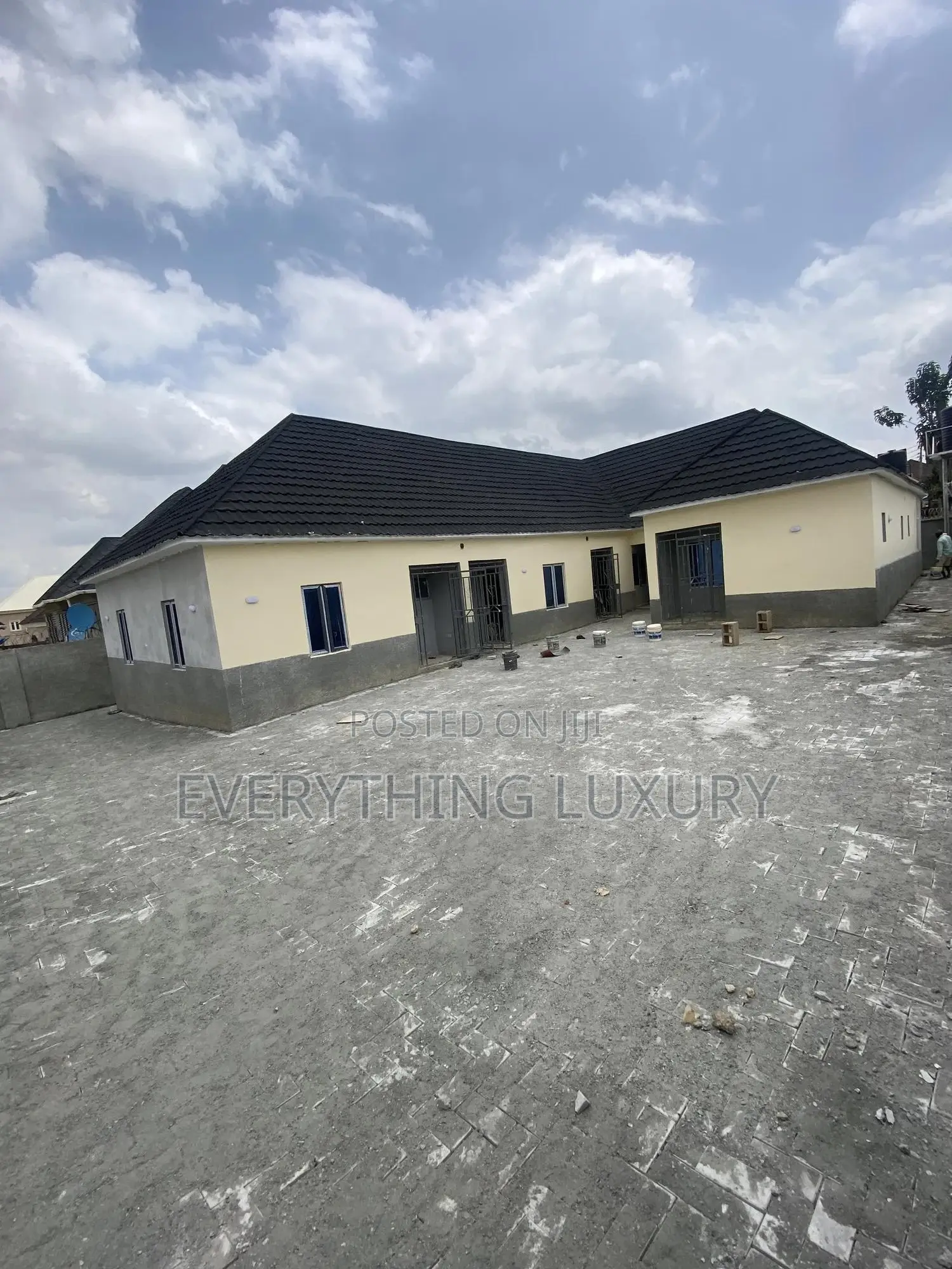 1bdrm Block of Flats in Ushafa for rent in Ushafa