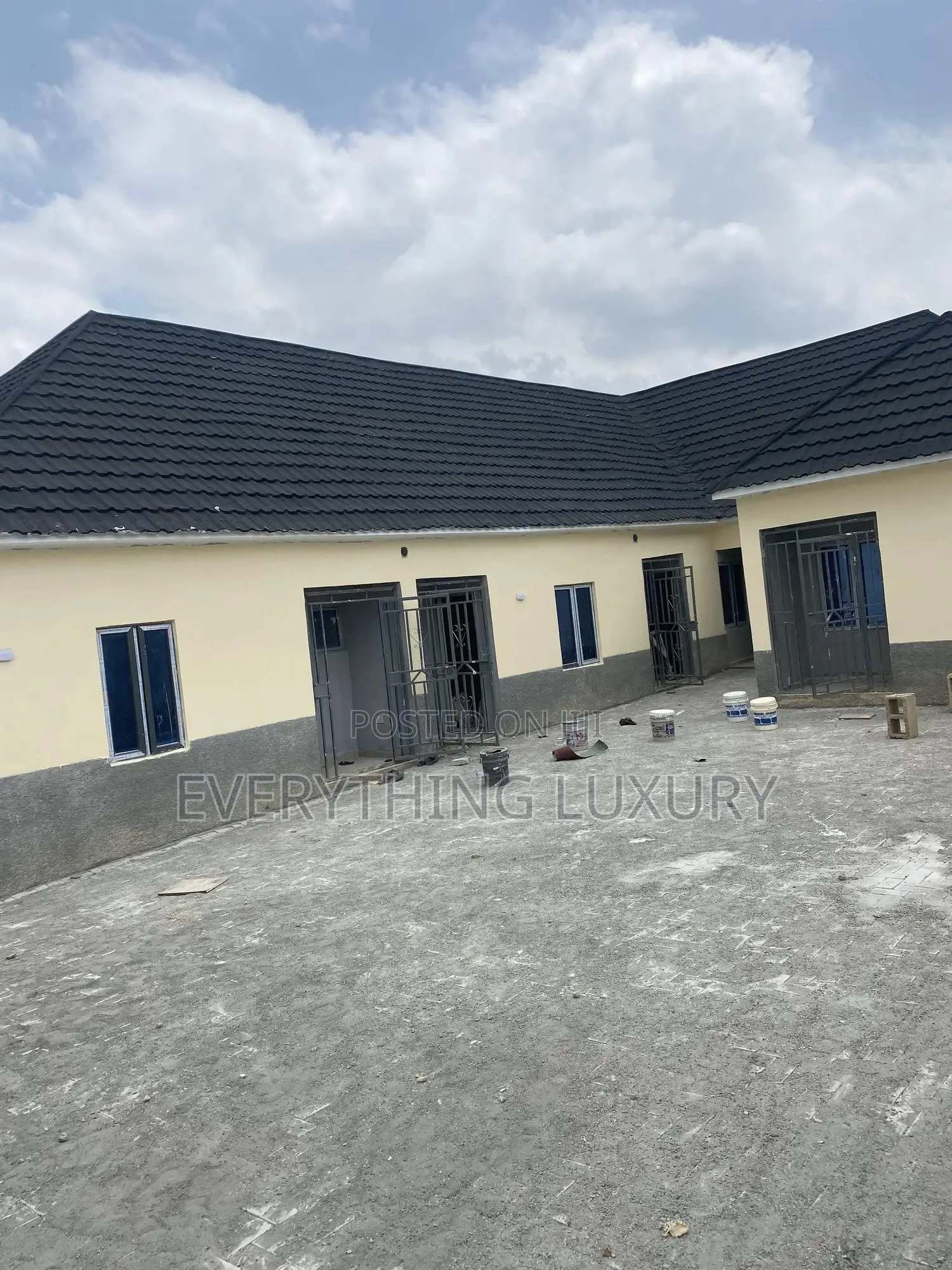 1bdrm Block of Flats in Ushafa for rent in Ushafa