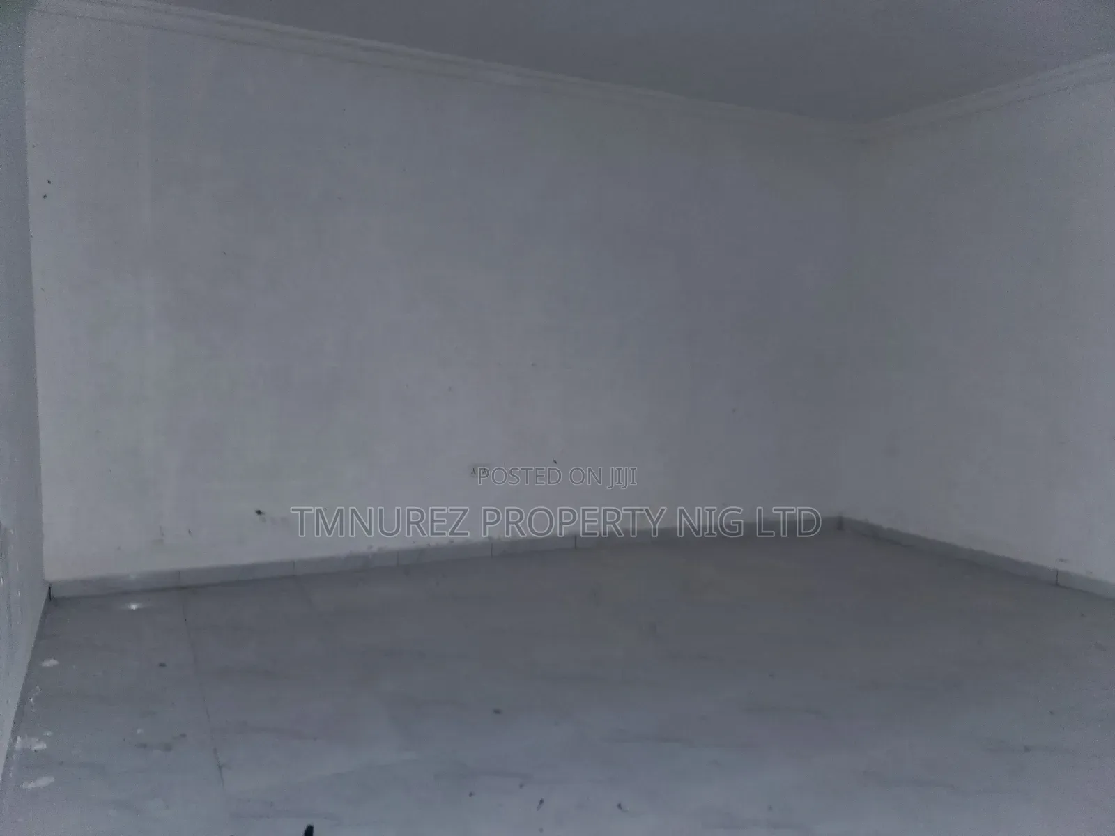 Groundfloor Shop for Rent,Along the Road Ologolo Axis in Lekki