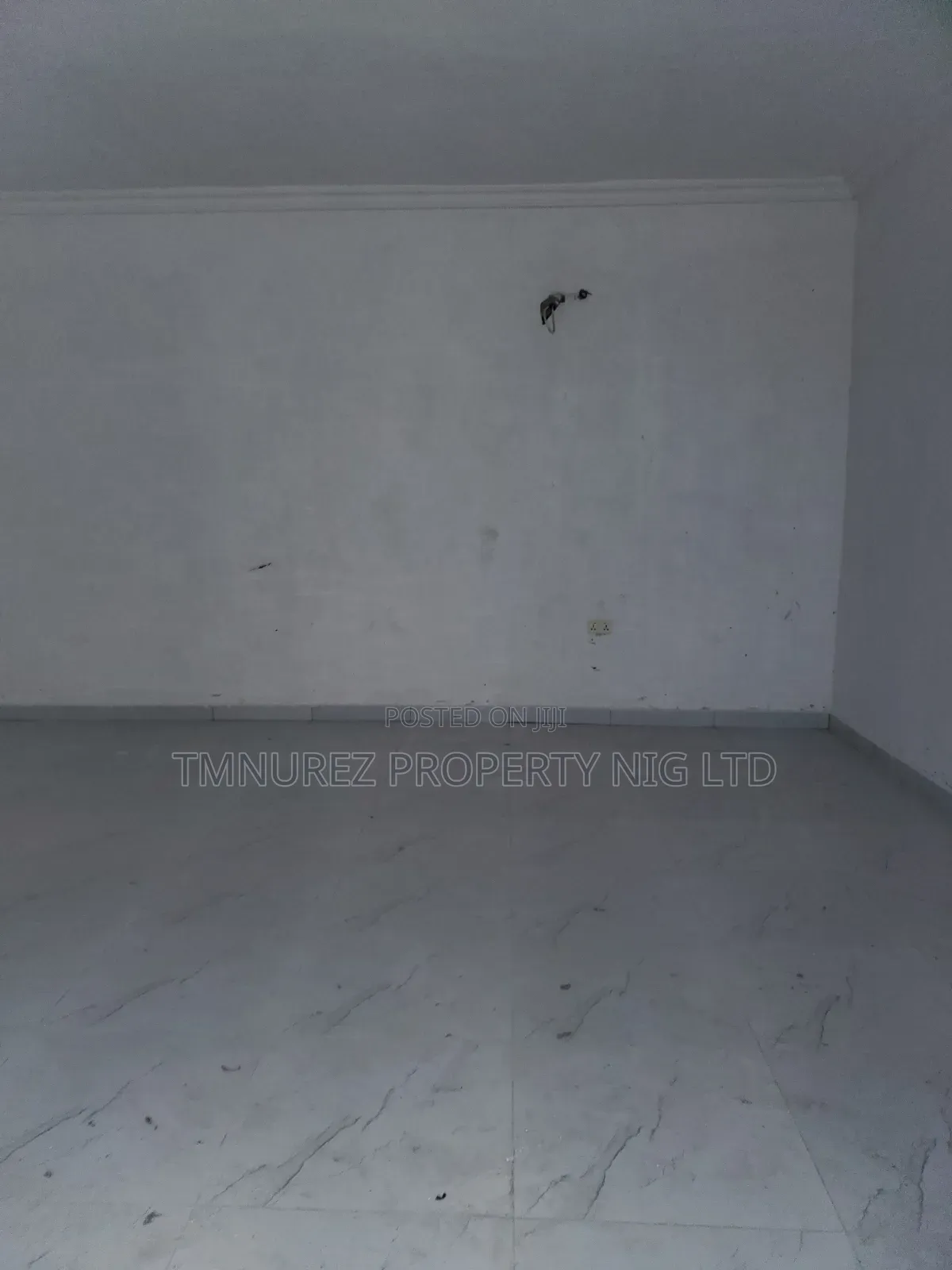 Groundfloor Shop for Rent,Along the Road Ologolo Axis in Lekki
