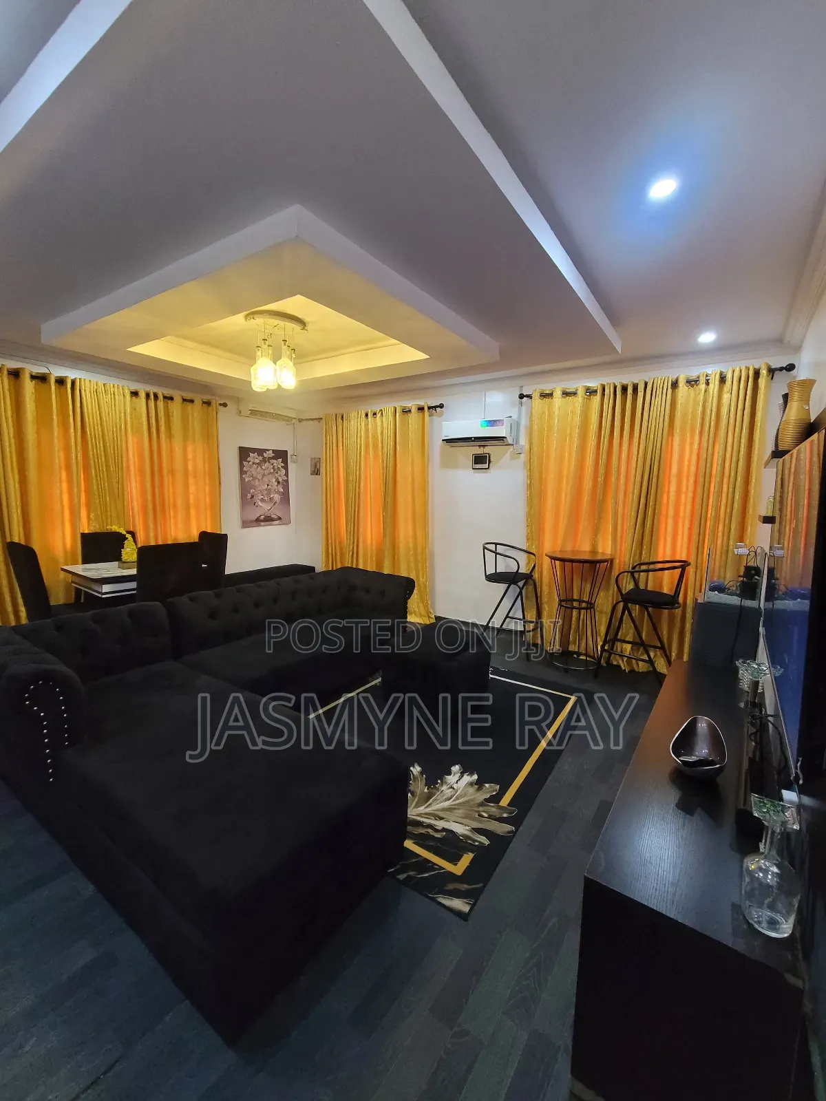 3 Bedroom Shortlet Apartment in New Garage / Gbagada