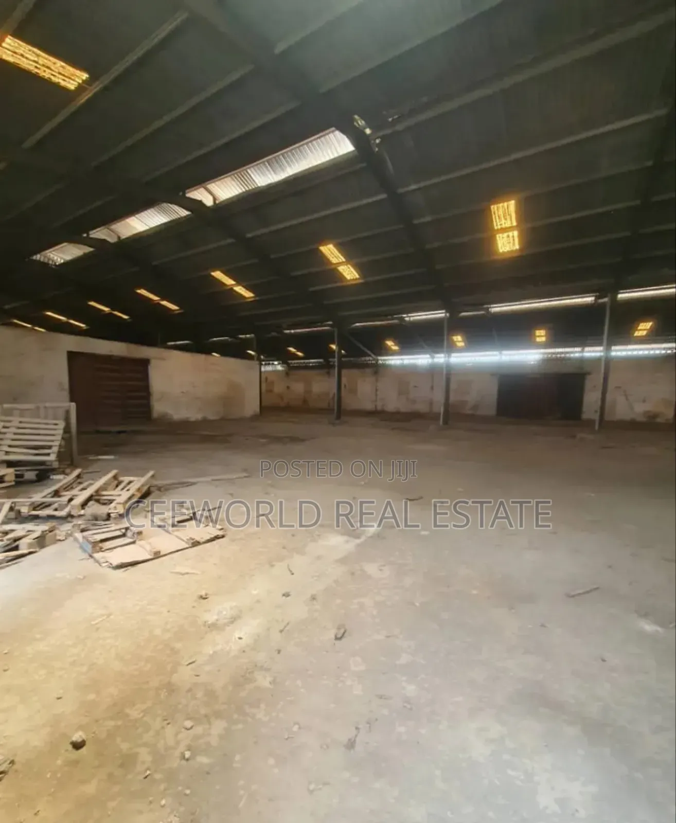 Selfcompound 600sqm Warehouse Available for Lease in Iwo Road