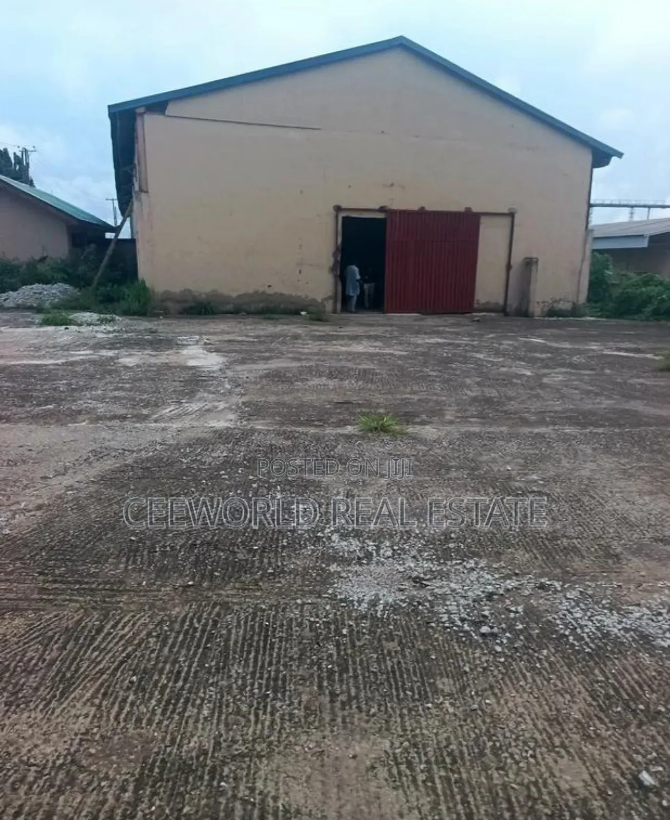 Selfcompound 600sqm Warehouse Available for Lease in Iwo Road