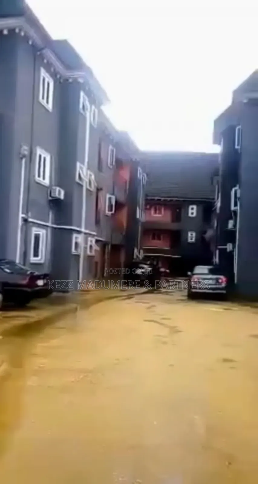 18bdrm Block of Flats in Cedarwood Estate for sale in Port-Harcourt