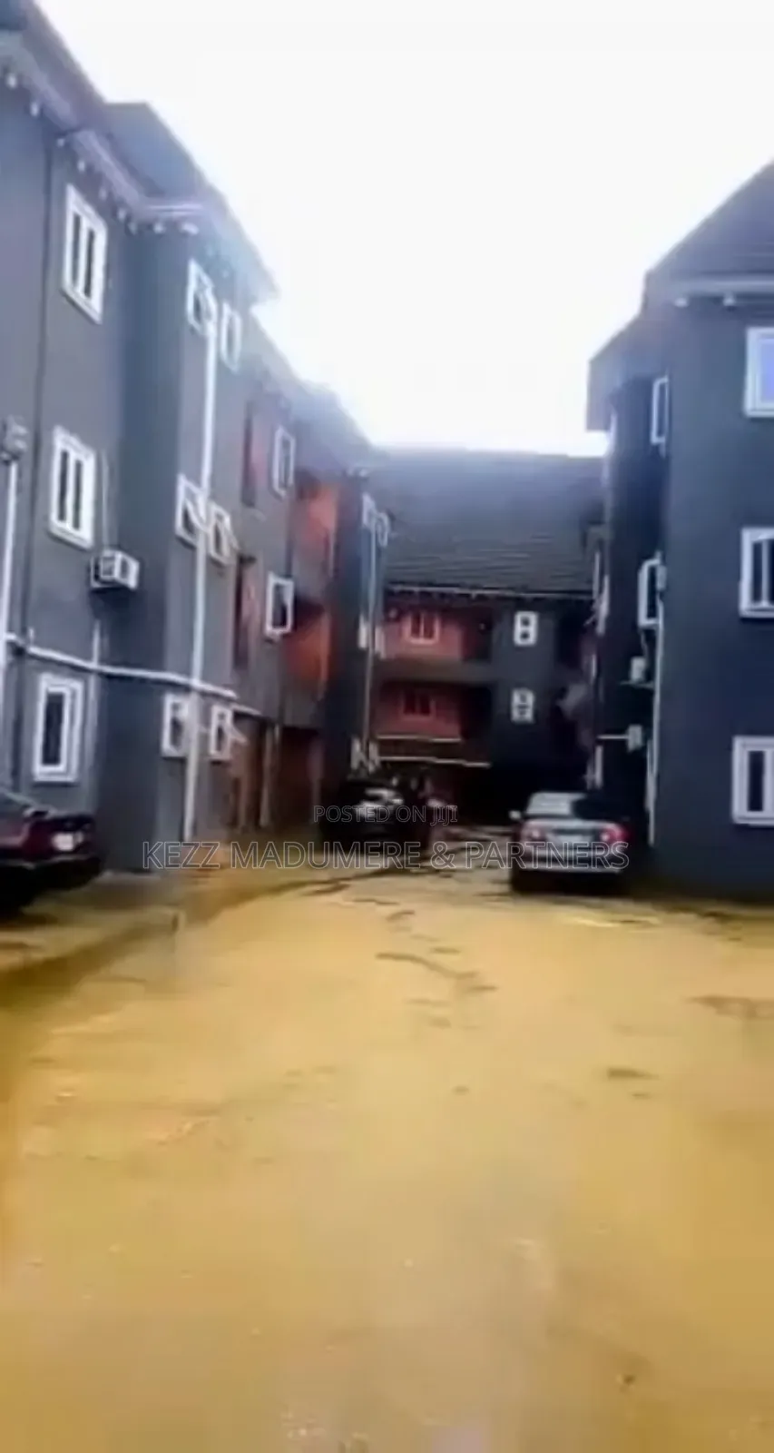 18bdrm Block of Flats in Cedarwood Estate for sale in Port-Harcourt