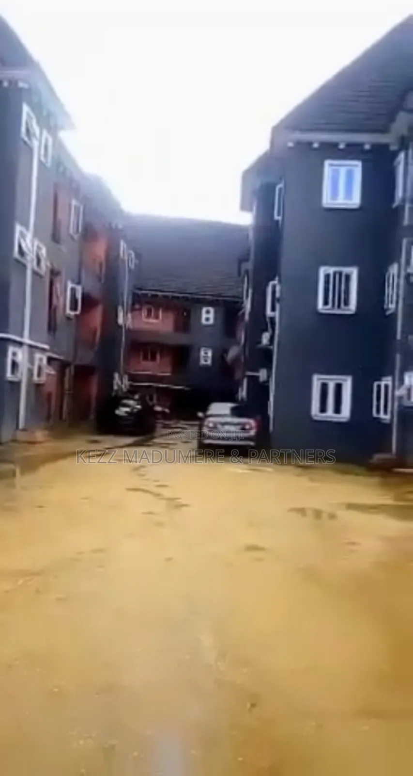 18bdrm Block of Flats in Cedarwood Estate for sale in Port-Harcourt