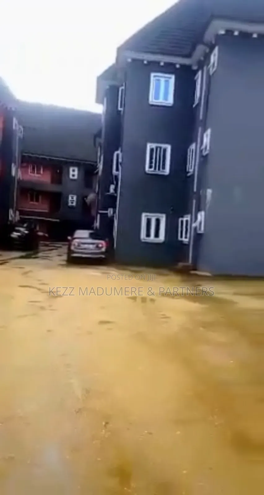 18bdrm Block of Flats in Cedarwood Estate for sale in Port-Harcourt