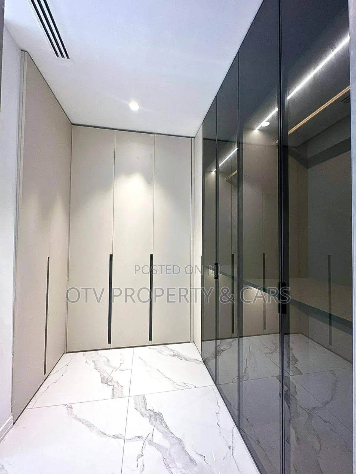Furnished 4bdrm Condo in Ikoyi for sale in Ikoyi