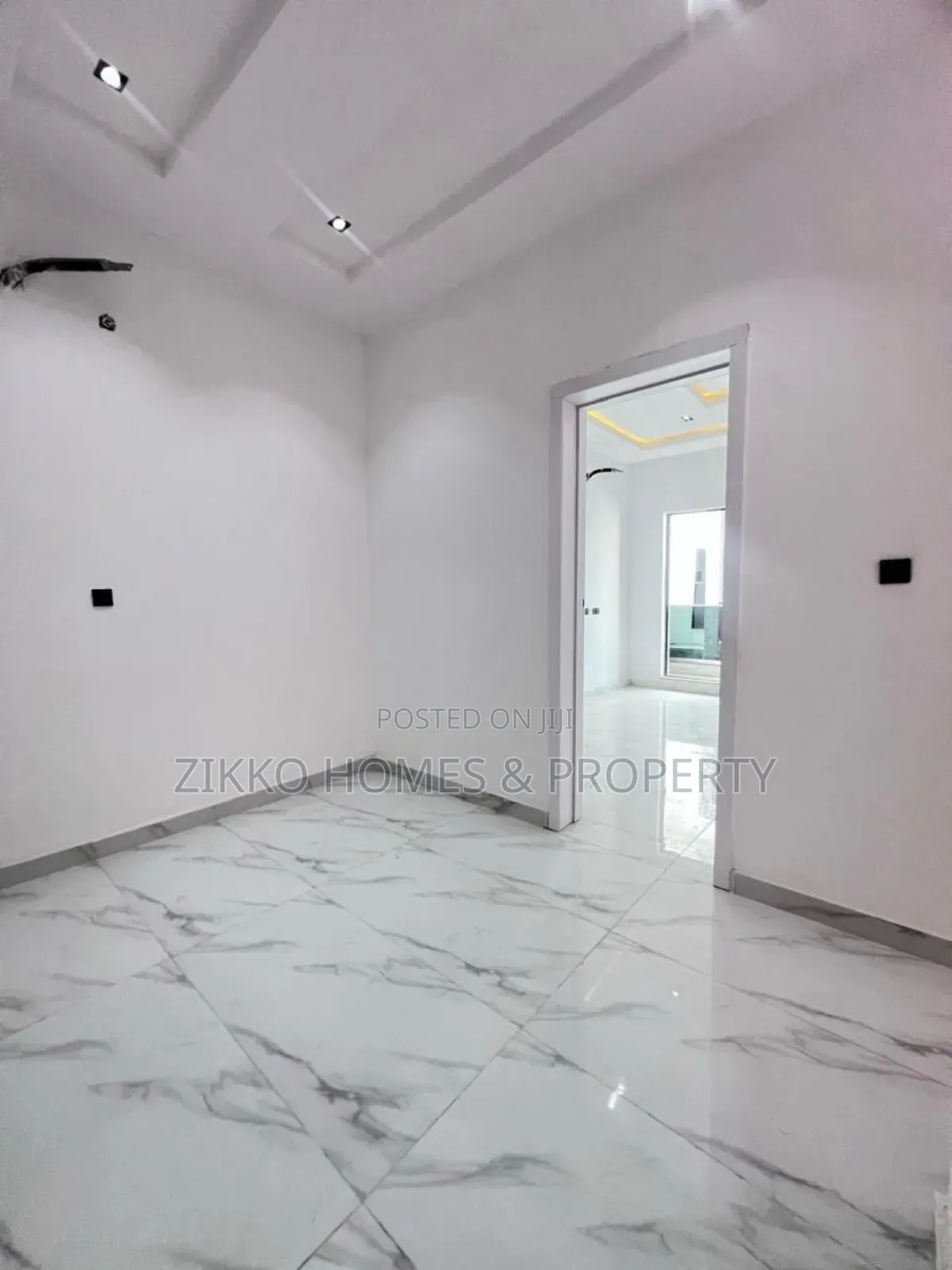 4bdrm Townhouse/Terrace in Ikota Gra for sale in Ikota