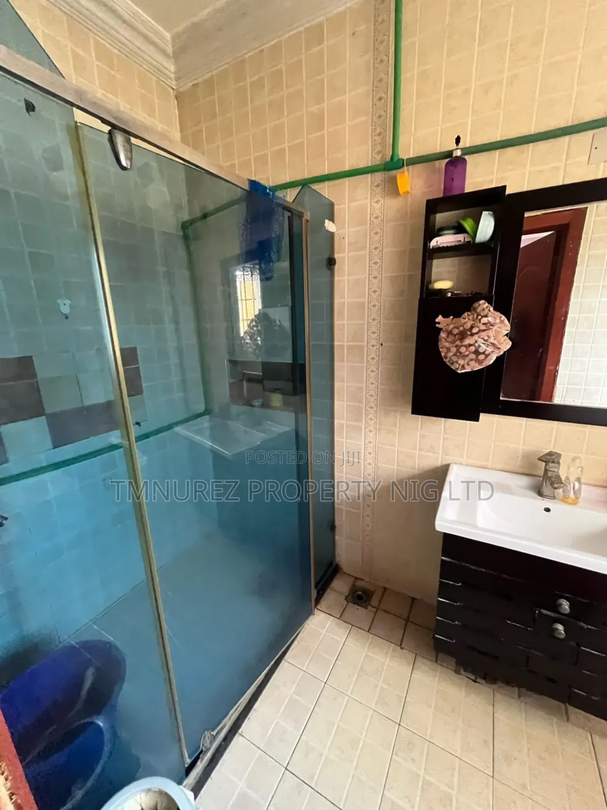3bdrm Apartment in Bera Estate, Chevron for sale in Chevron
