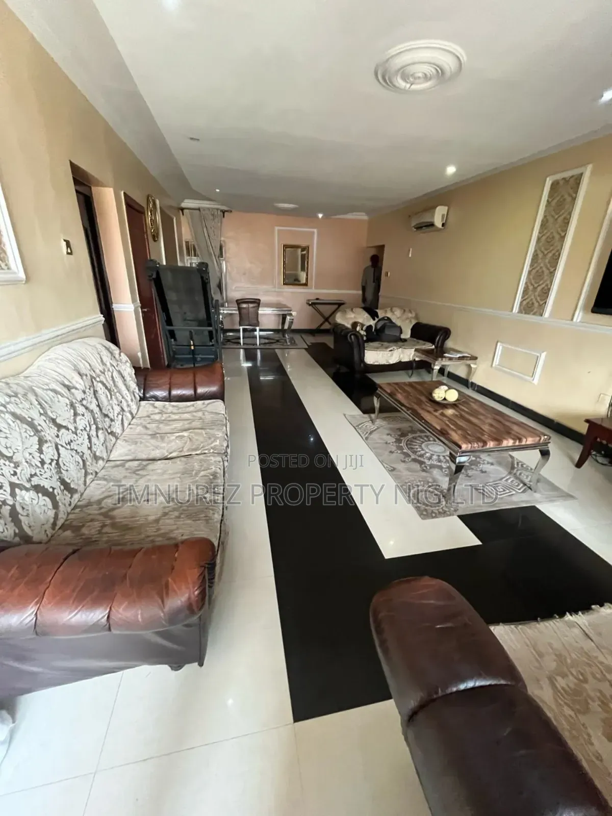 3bdrm Apartment in Bera Estate, Chevron for sale in Chevron