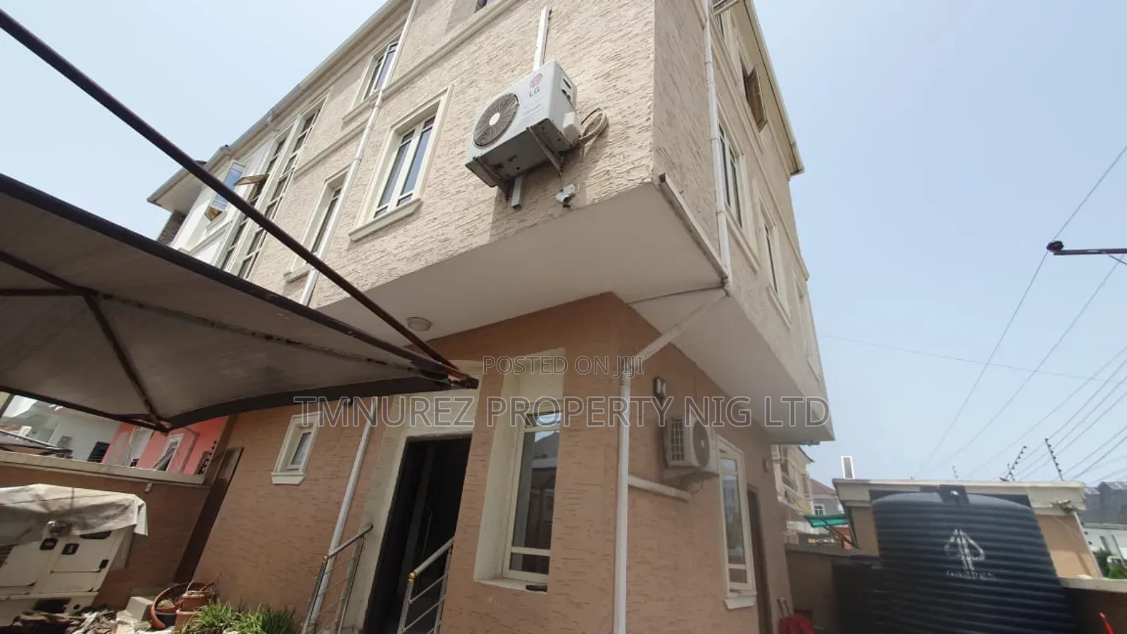 4bdrm Duplex in Chevron Estate for rent in Chevron