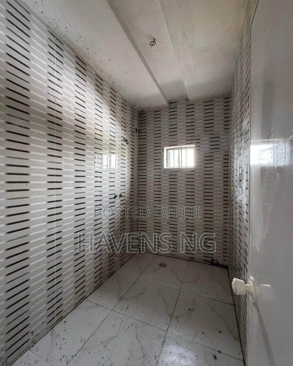 Furnished 7bdrm Duplex in Eliozu for sale in Eliozu