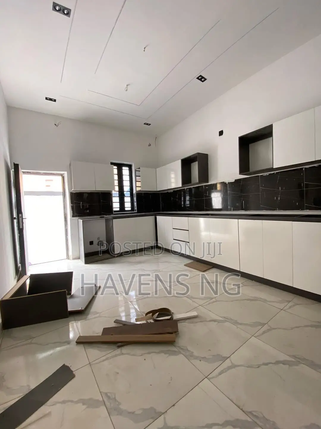 5bdrm Duplex in Abraham Adesanya Estate for sale in Abraham Adesanya Estate
