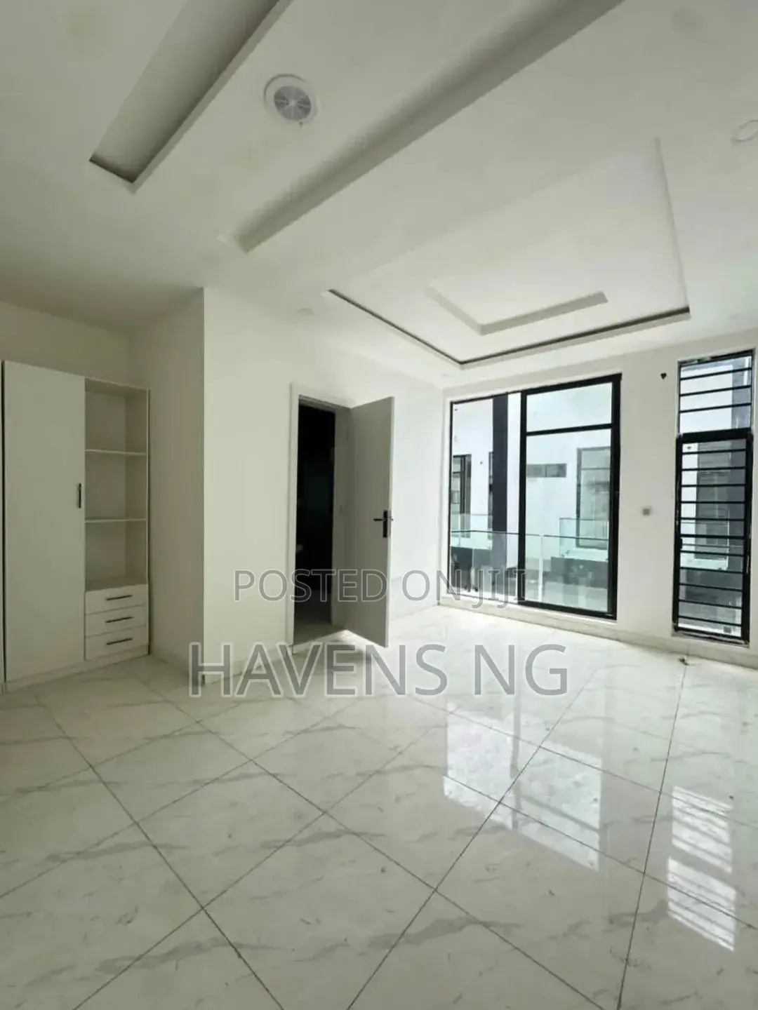 3bdrm Townhouse/Terrace in Ikota for sale in Ikota