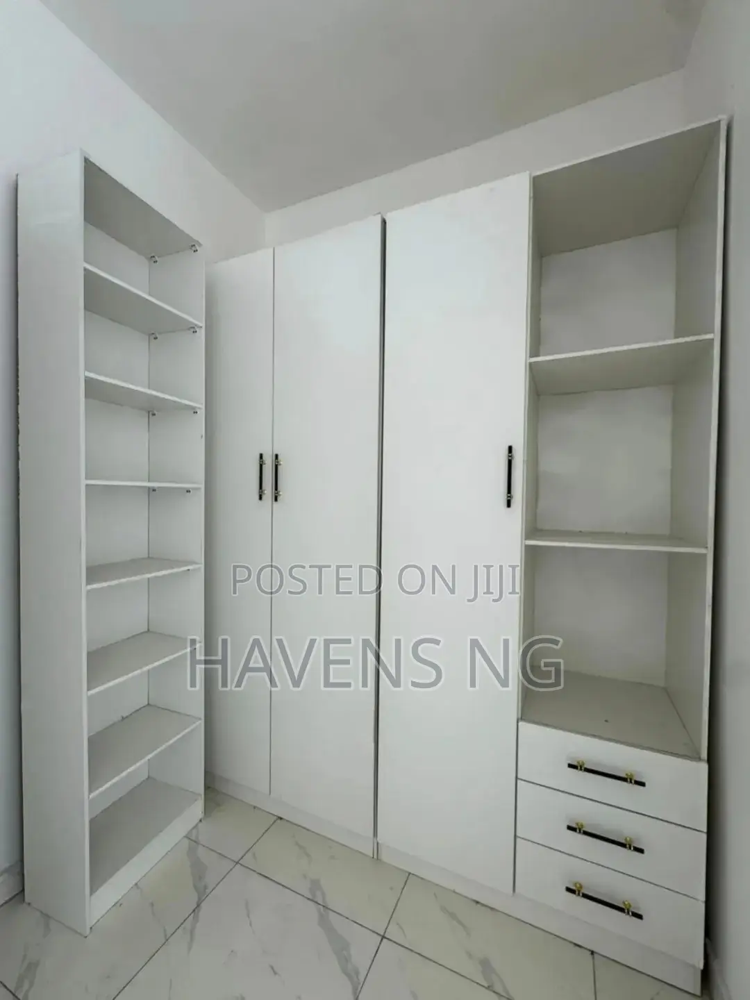 3bdrm Townhouse/Terrace in Ikota for sale in Ikota