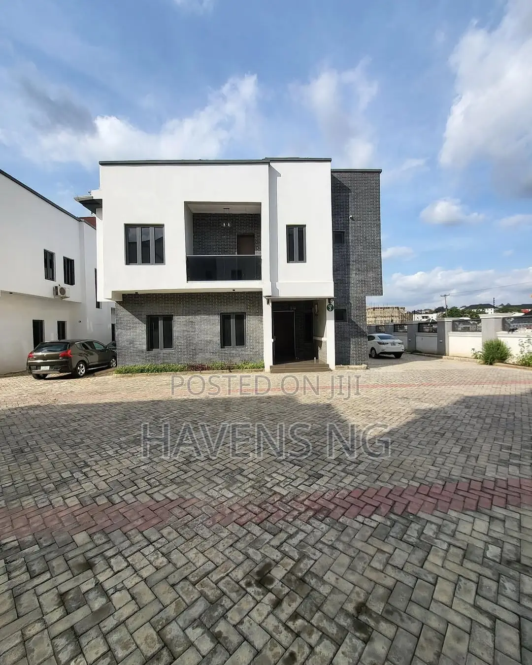 5bdrm Duplex in Guzape District for sale in Guzape District