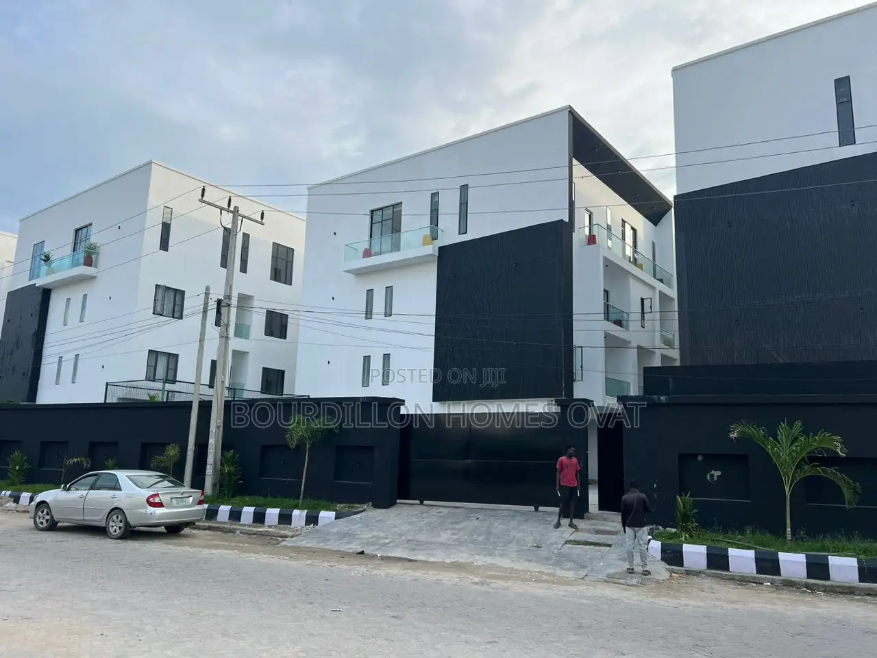 4bdrm Penthouse in Ikate for sale in Ikate