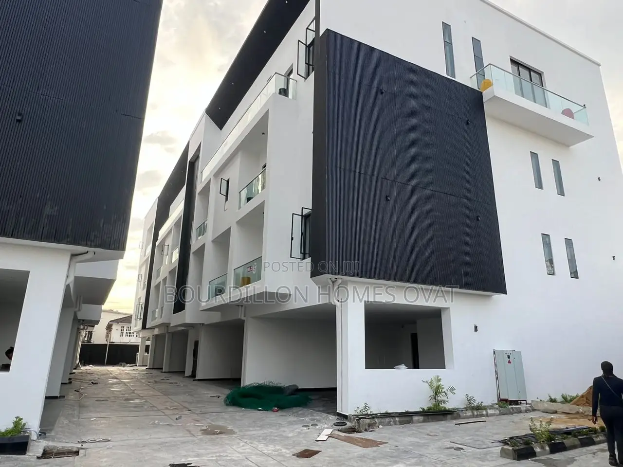 4bdrm Duplex in Ikate for sale in Ikate