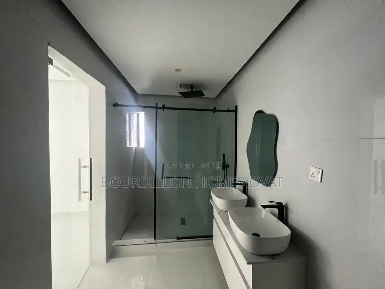 4bdrm Duplex in Ikate for sale in Ikate