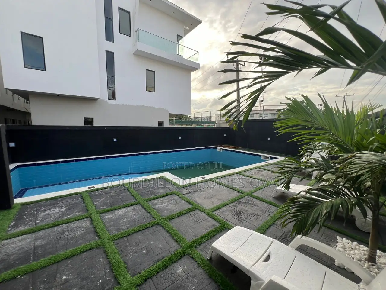 4bdrm Duplex in Ikate for sale in Ikate
