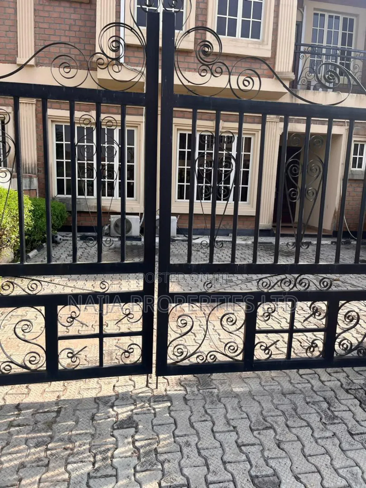 4bdrm Duplex in Amen Estate, Eleko for sale in Eleko