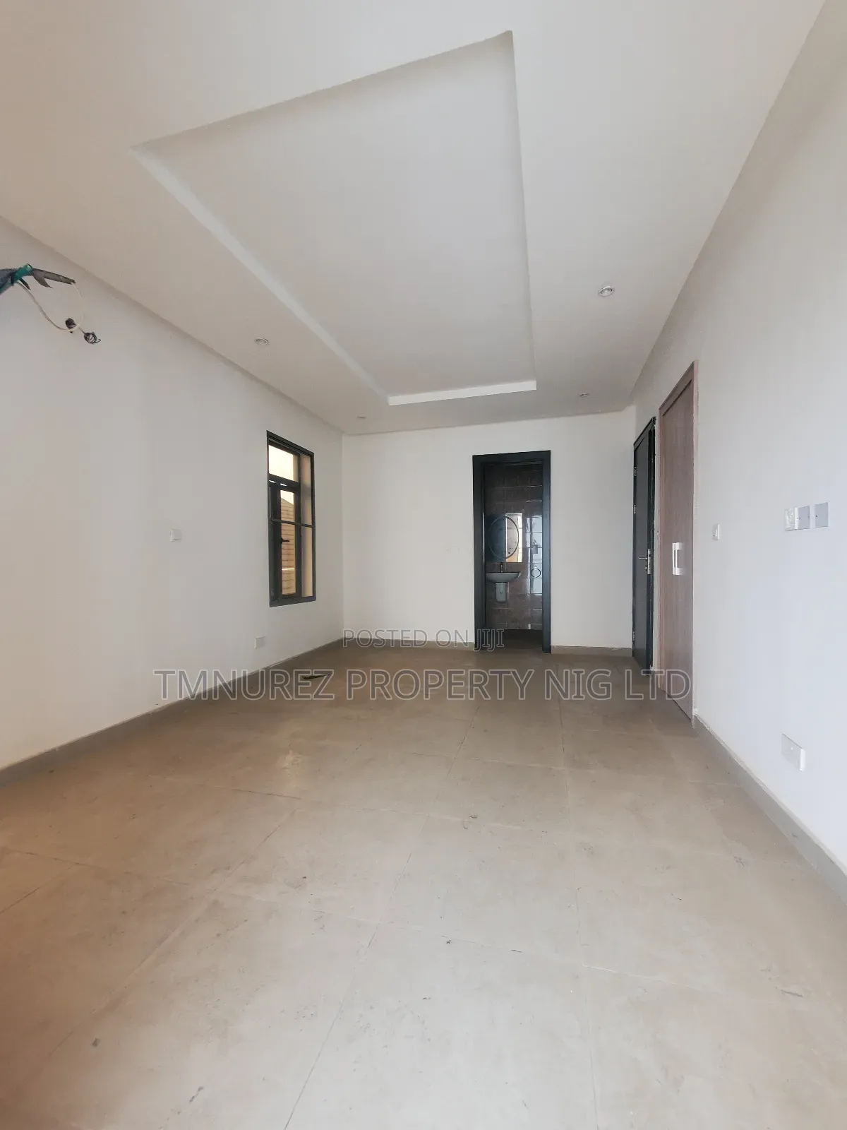 4bdrm Duplex in Chevron Dricve for sale in Chevron