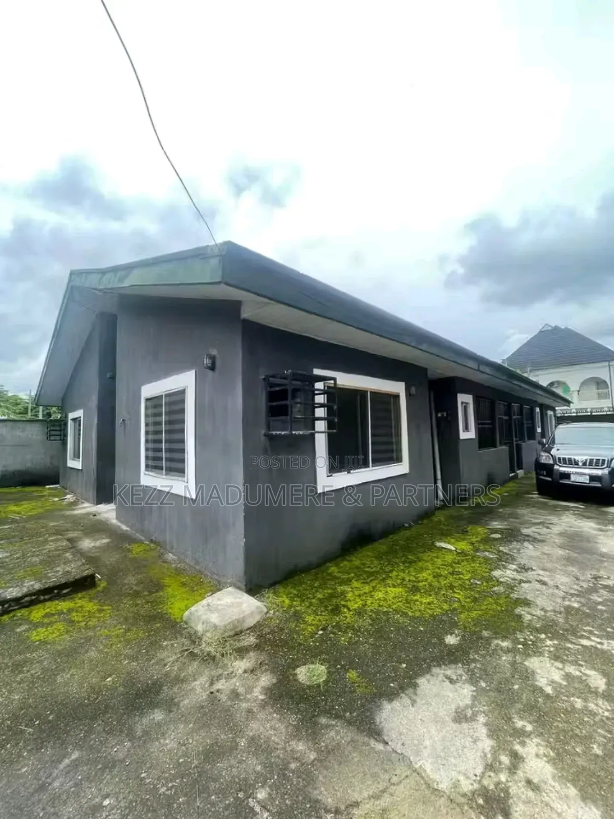 4bdrm Bungalow in Rumuodomaya  Port for sale in Port-Harcourt