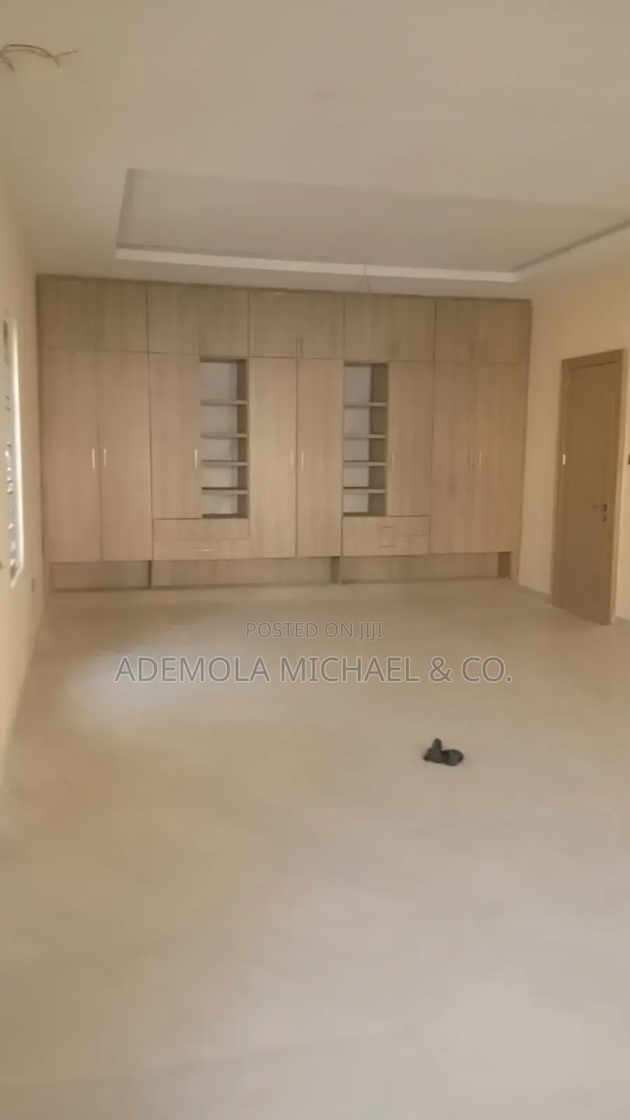 6bdrm Duplex in Mini Estate, Guzape District for sale in Guzape District