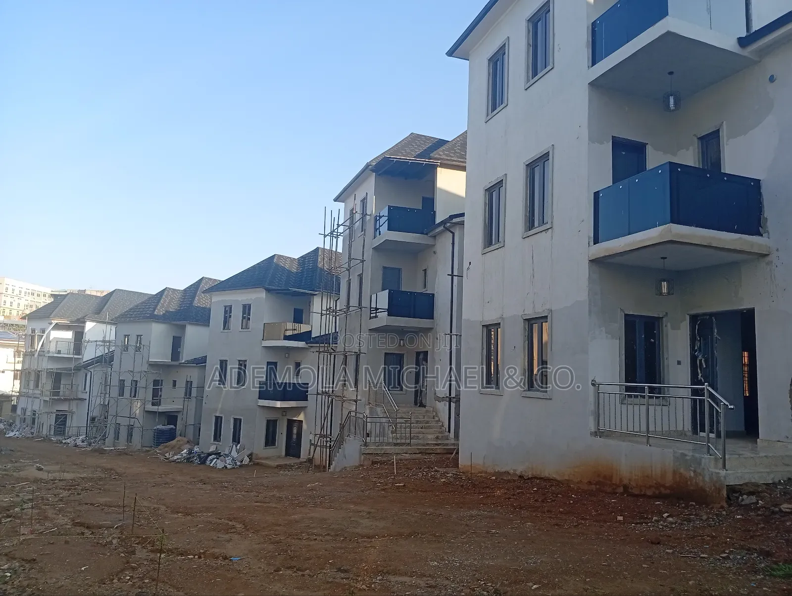 6bdrm Duplex in Mini Estate, Guzape District for sale in Guzape District