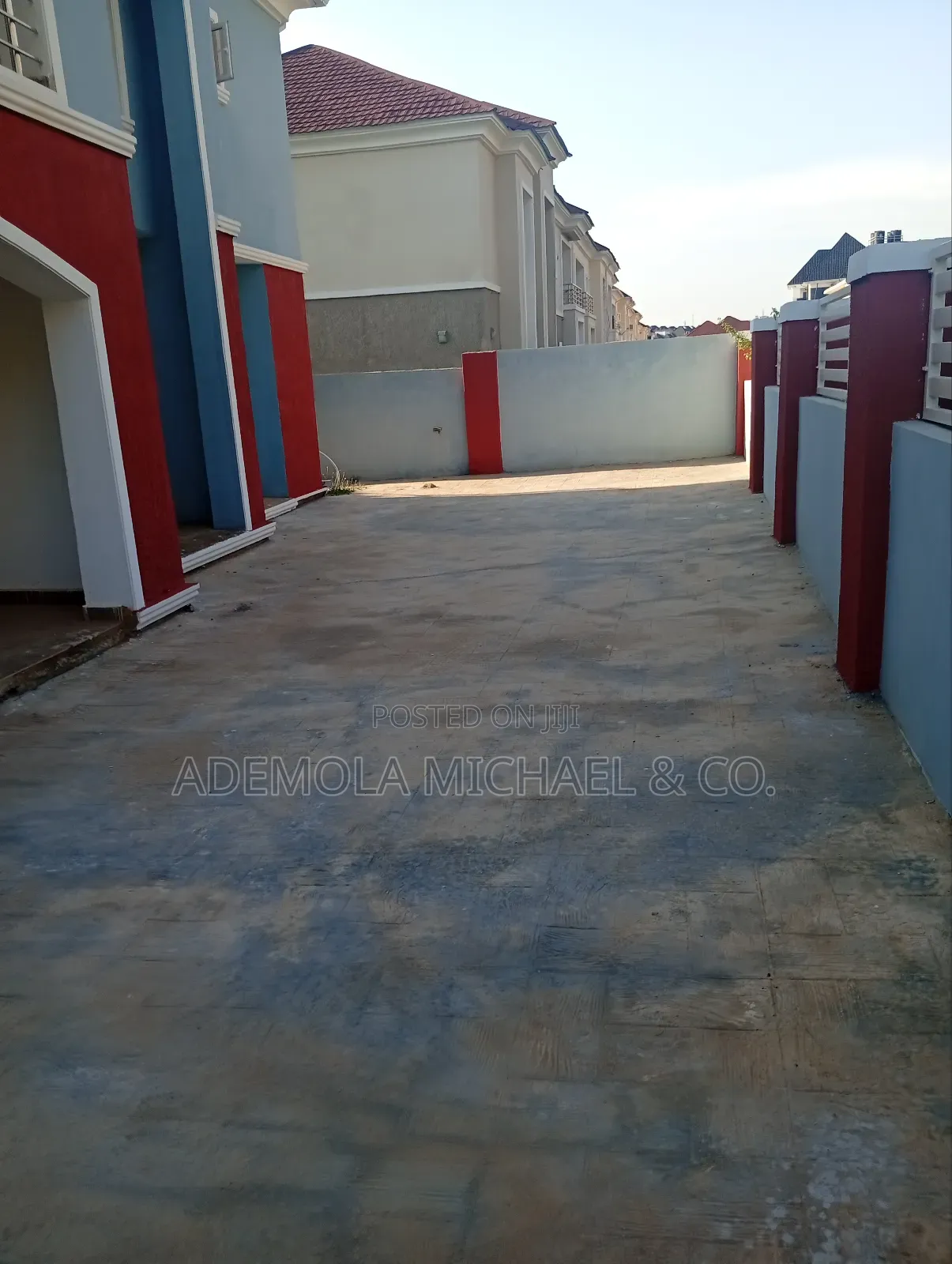 6bdrm Duplex in Guzape for sale in Guzape District