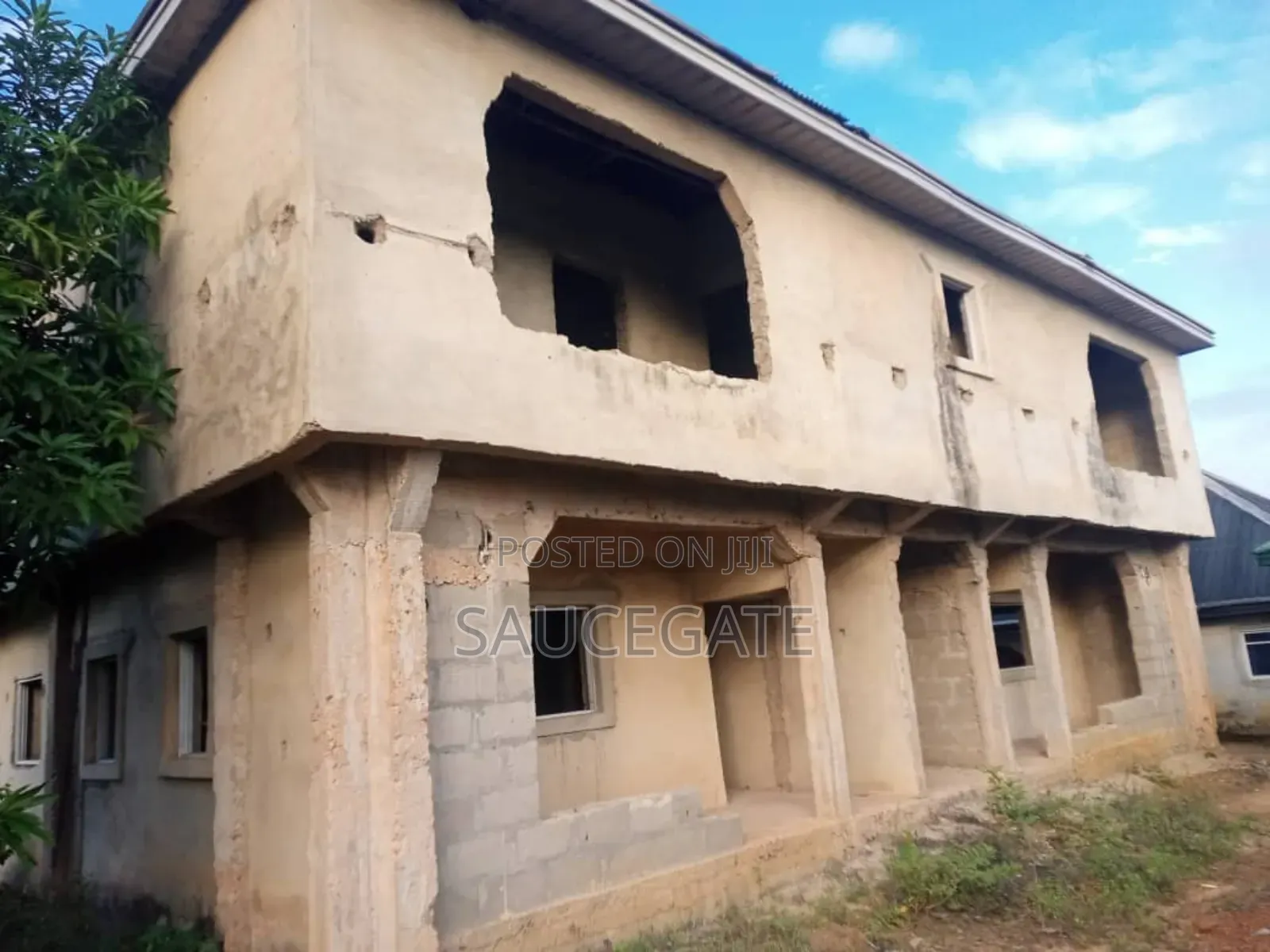 8bdrm Block of Flats in Nkere Onitsha for sale in Onitsha