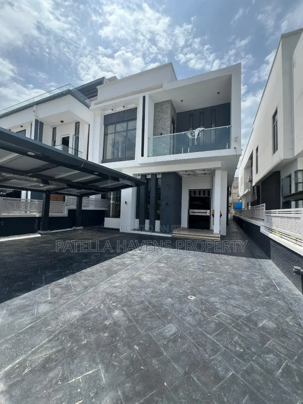5bdrm Duplex in Ajah for sale in Ajah