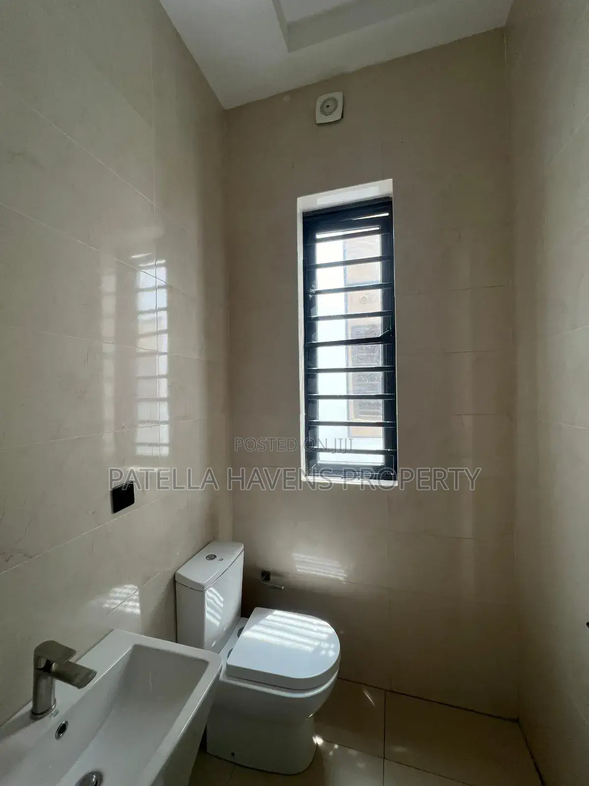 5bdrm Duplex in Ajah for sale in Ajah