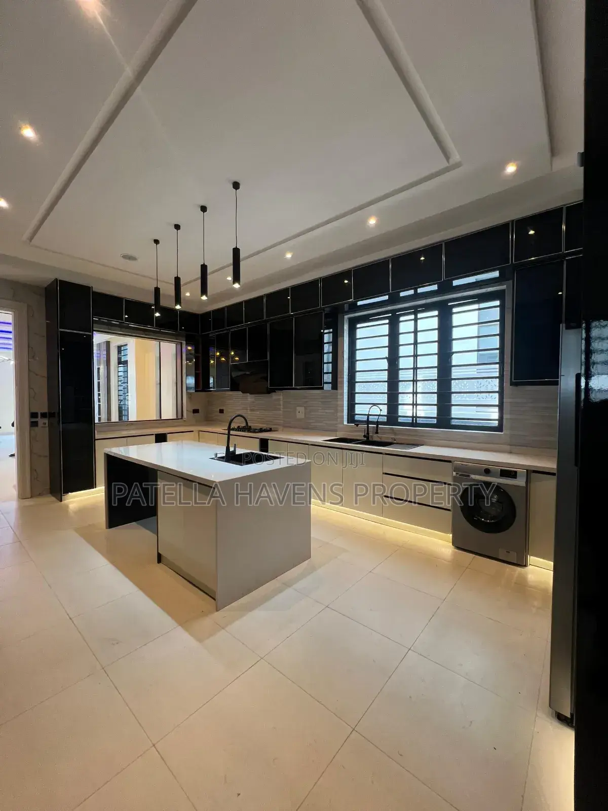 5bdrm Duplex in Ajah for sale in Ajah