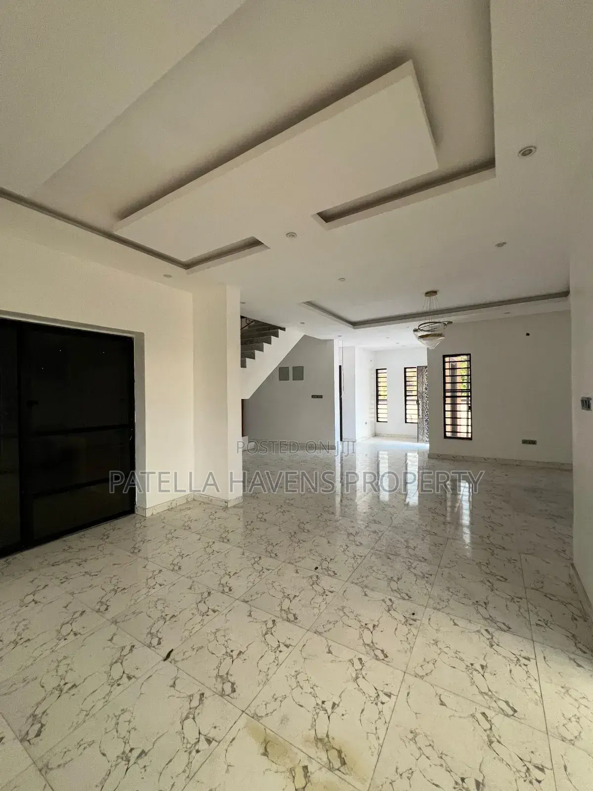 5bdrm Duplex in Lekki for sale in Lekki