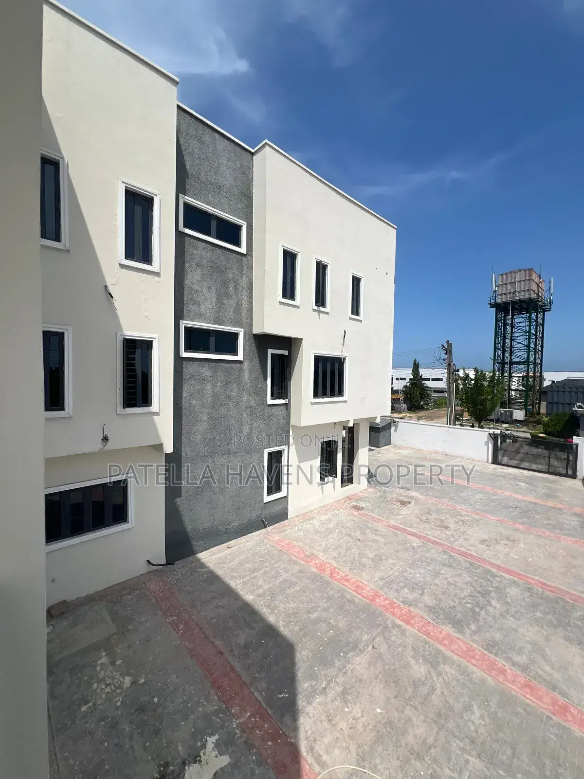 4bdrm Duplex in Lekki for sale in Lekki