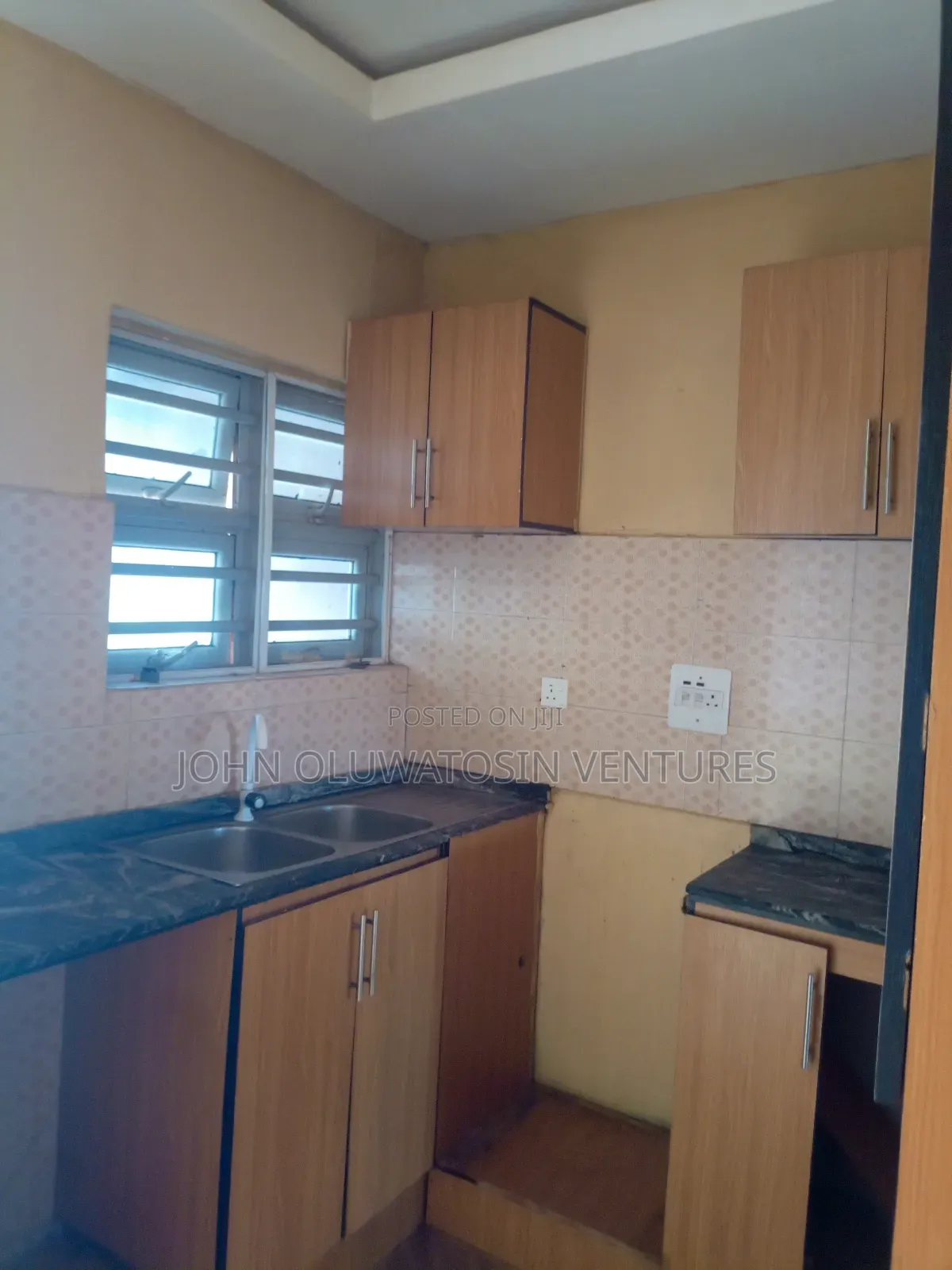 3bdrm Block of Flats in Wisdom Estate, Akobo for rent in Akobo