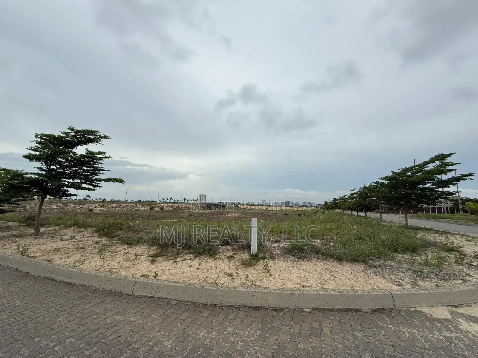 Eko Atlantic City: 4,360 SQM Residential Dry Land for Sale in Ahmadu Bello Way