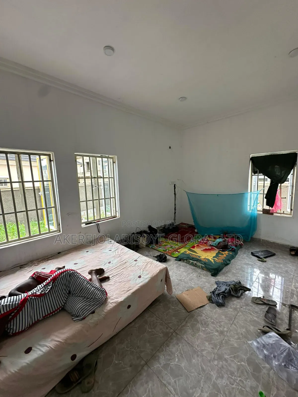 5bdrm Duplex in In An Estate for rent in Gwarinpa